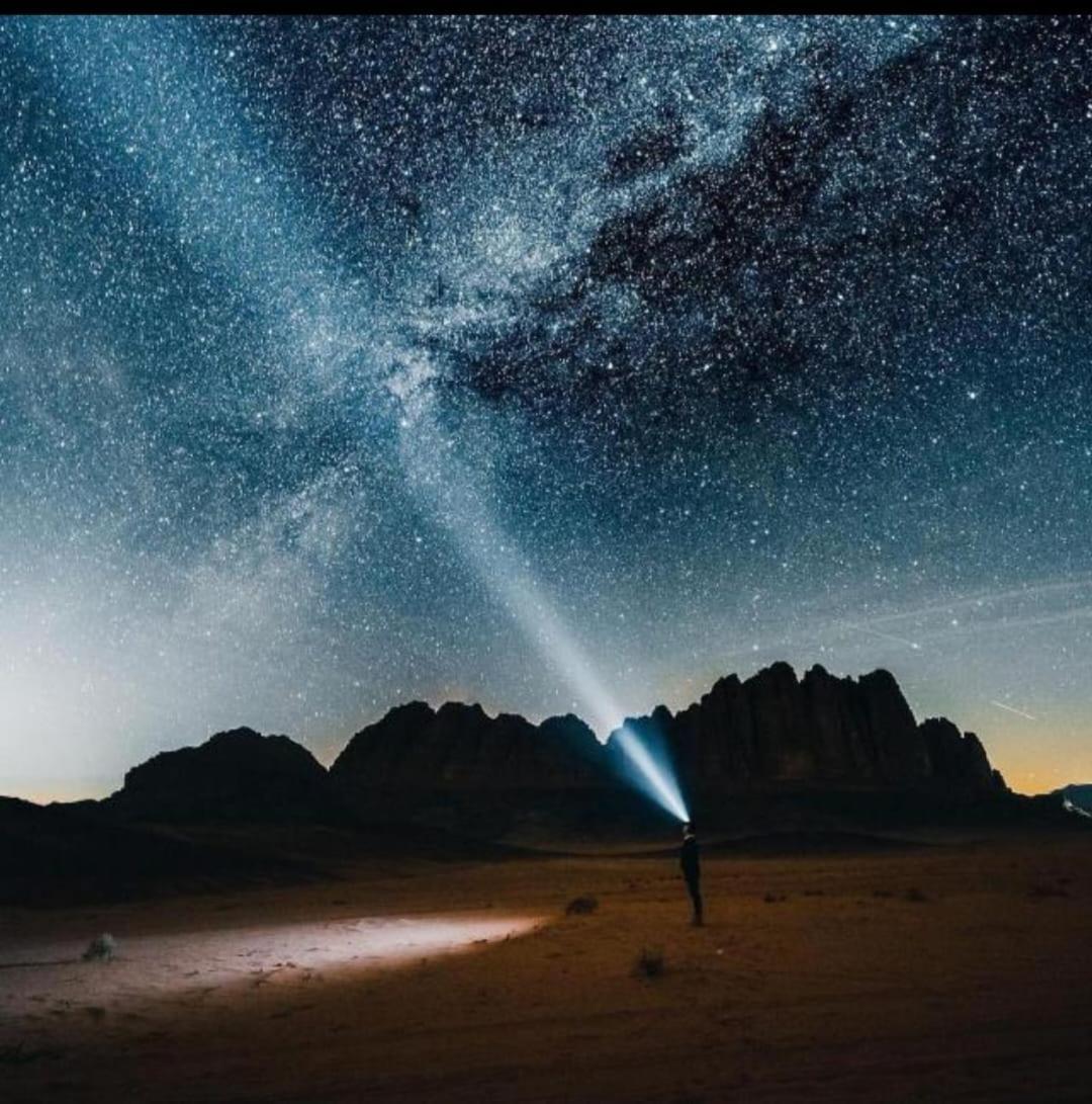 Wadi Galaxy Camp * 瓦迪拉姆